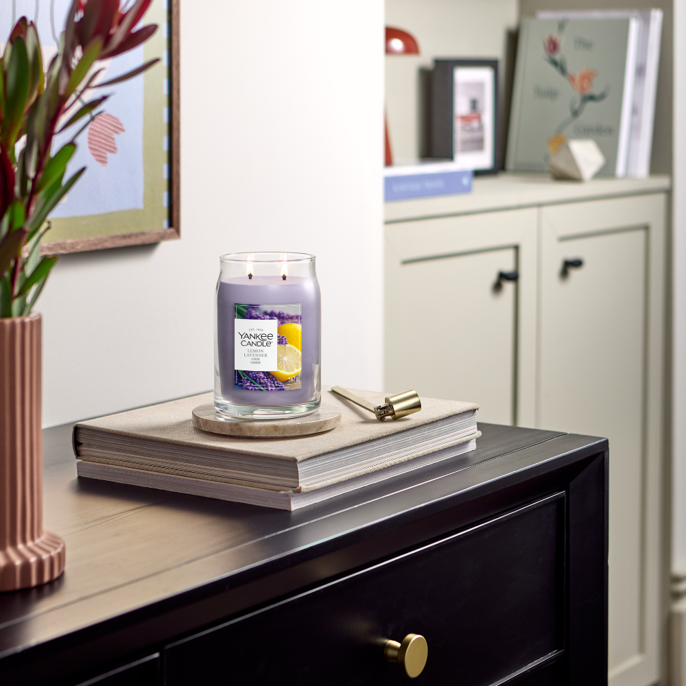 Yankee Candle Lemon Lavender Large Signature Jar Candle