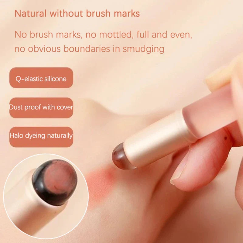 Mini Silicone Lip Brush & Concealer Applicator with Cover – Lip Mask, Lip Gloss, and Lipstick Brush